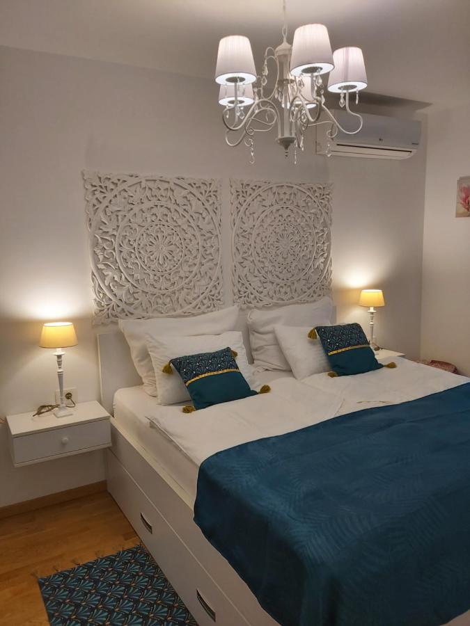 Beachfront Fontana 20 Daire *